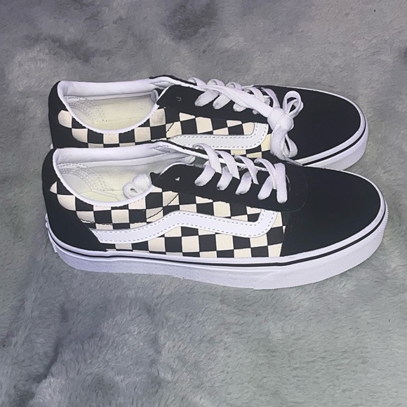 harga sepatu vans slip on checkerboard original